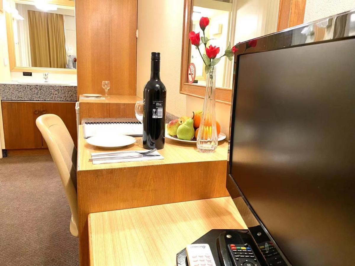 Gateway Motor Inn ナランデラ エクステリア 写真