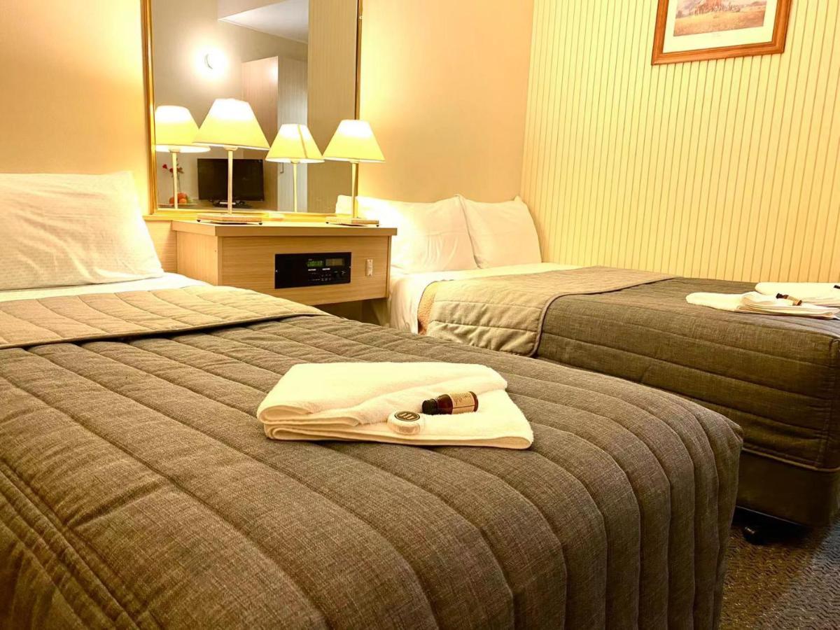 Gateway Motor Inn ナランデラ エクステリア 写真