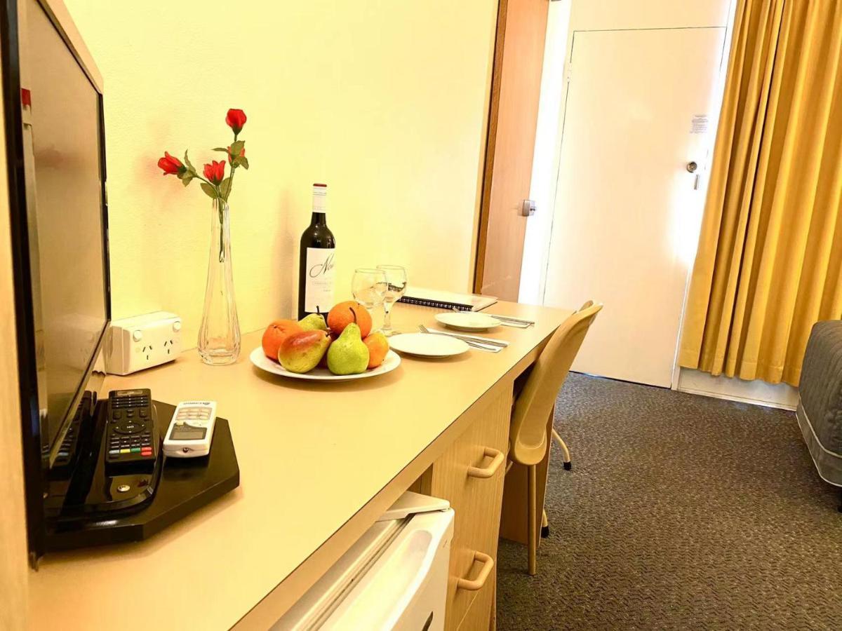 Gateway Motor Inn ナランデラ エクステリア 写真