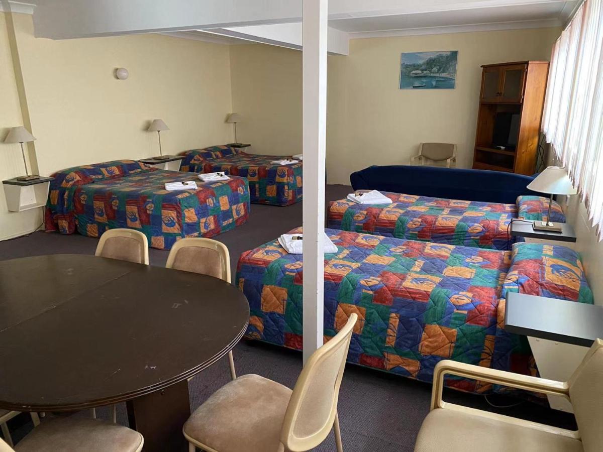 Gateway Motor Inn ナランデラ エクステリア 写真