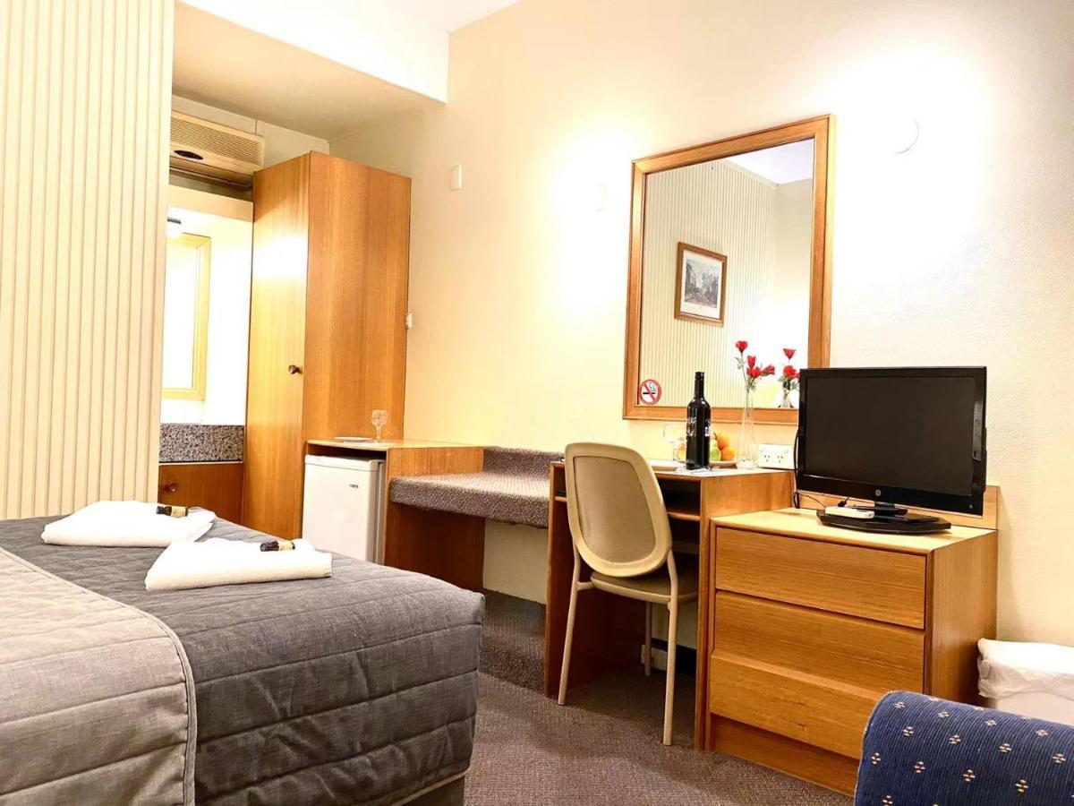 Gateway Motor Inn ナランデラ エクステリア 写真