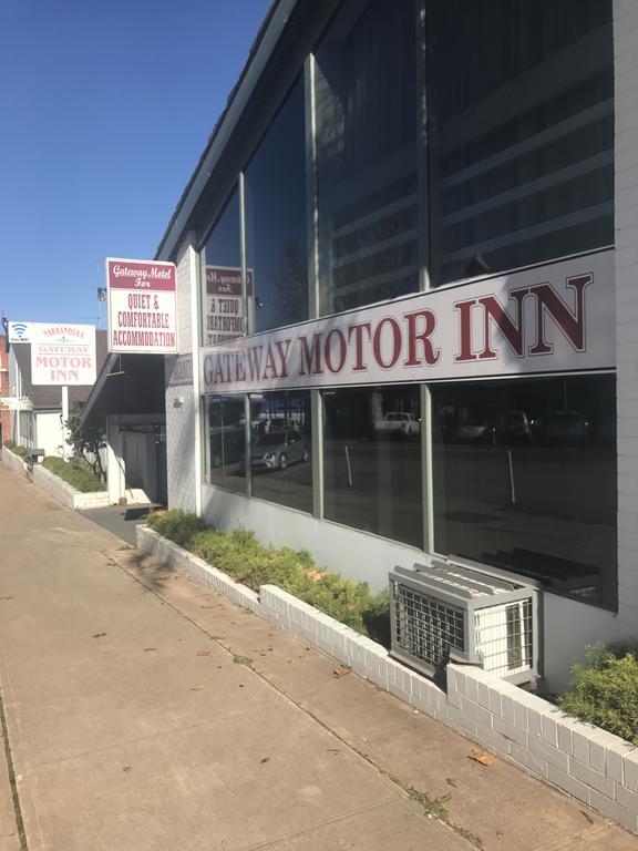Gateway Motor Inn ナランデラ エクステリア 写真